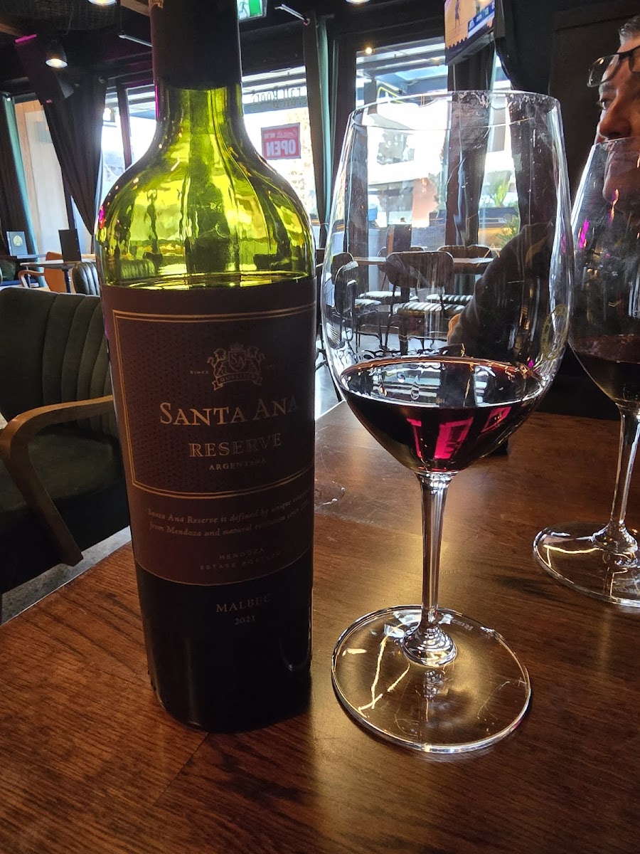 The Guardian Bar & Grill-10