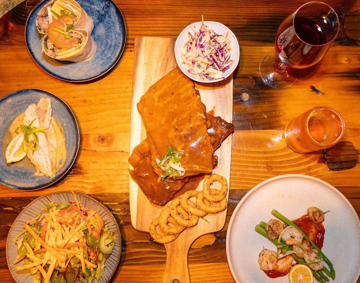 The Guardian Bar & Grill-3