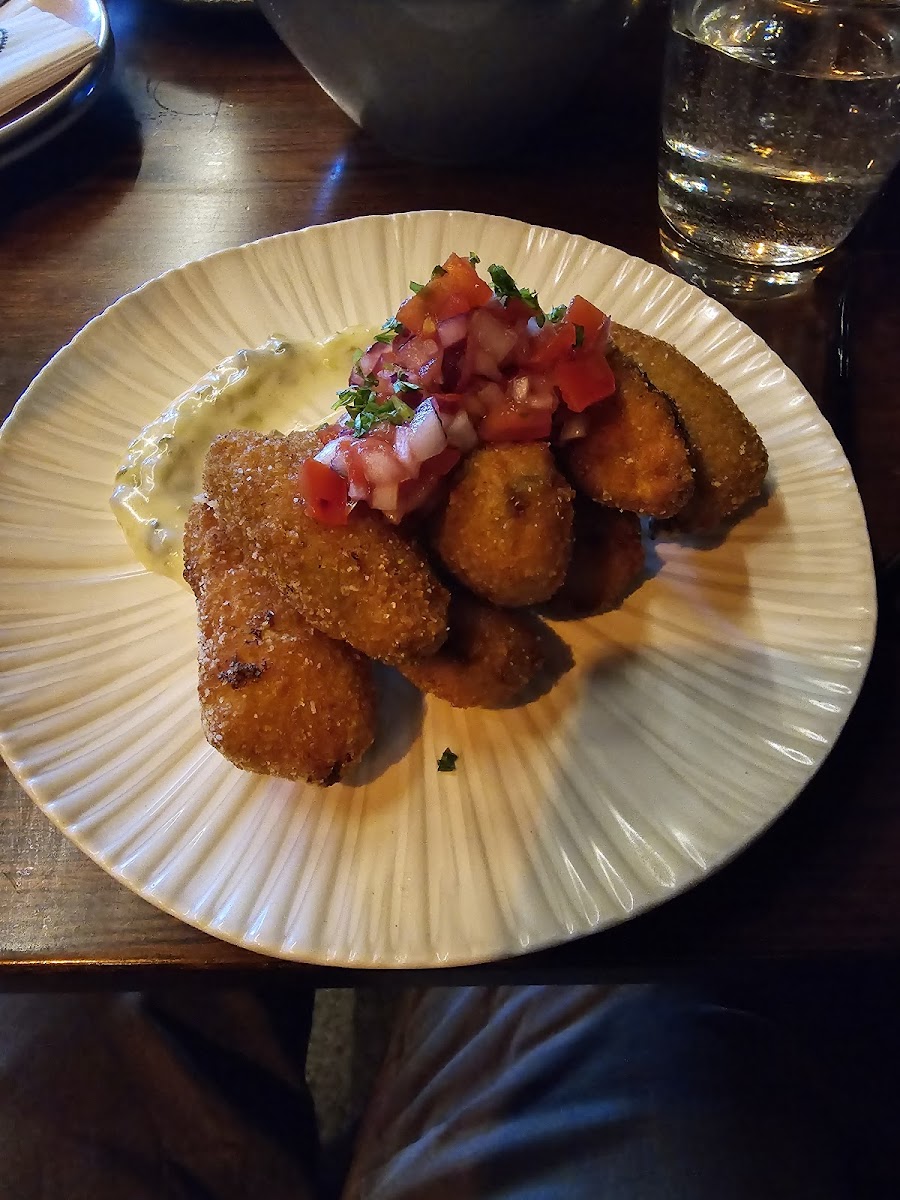 The Guardian Bar & Grill-5