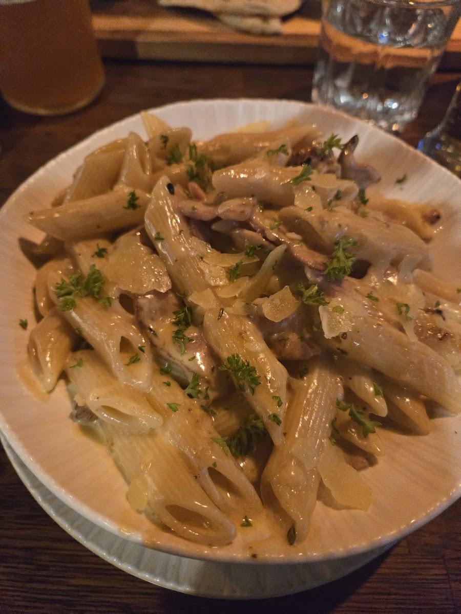 The Guardian Bar & Grill-7