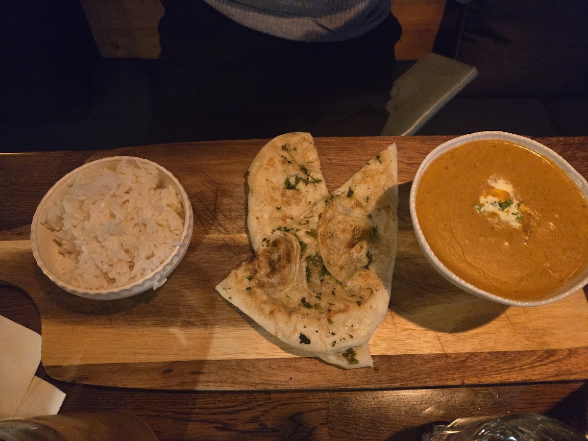 The Guardian Bar & Grill-8